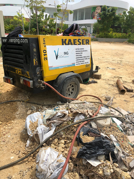 feee2d_3274a80a44744bdab26964dfa096b014_mv2