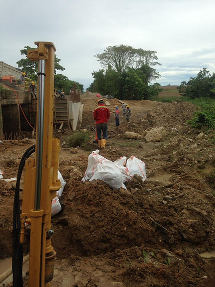 feee2d_327b70a3ac8a42afaaaa715817e0db06_mv2