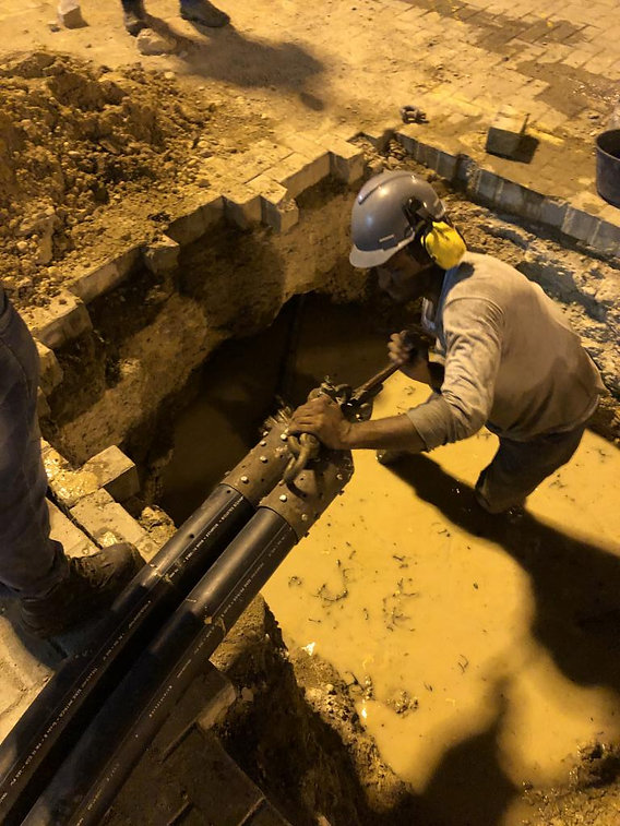 feee2d_f2b2eab375f64427b2342cbc5c1e8d97_mv2